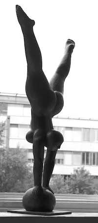 Martin Mayer, Olympia Triumphans (Modell), 1971, Bronze, Höhe 73 cm