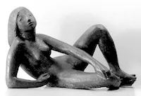 Martin Mayer: Kleine Liegende. 1961, Bronze, Länge 39 cm