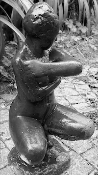 Martin Mayer: Sich Waschende. 1963, Bronze, Höhe 51 cm